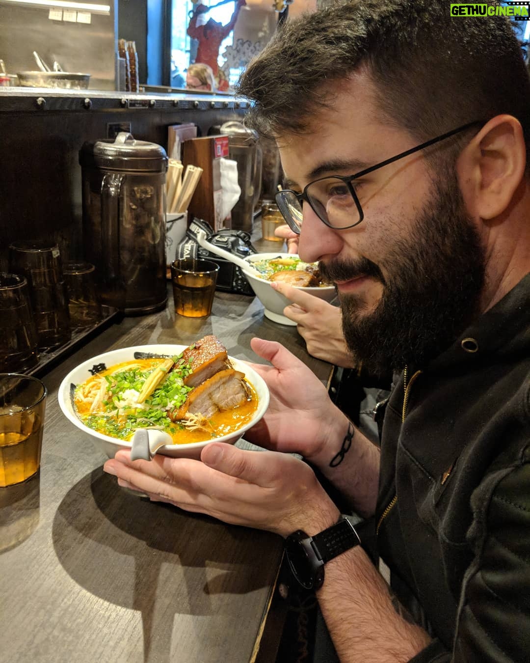 Alexelcapo - 29.2K Likes - Here we are again. Hemos ido por tercera vez. Es algo increíble. Cualquier otro ramen es absoluta basura.