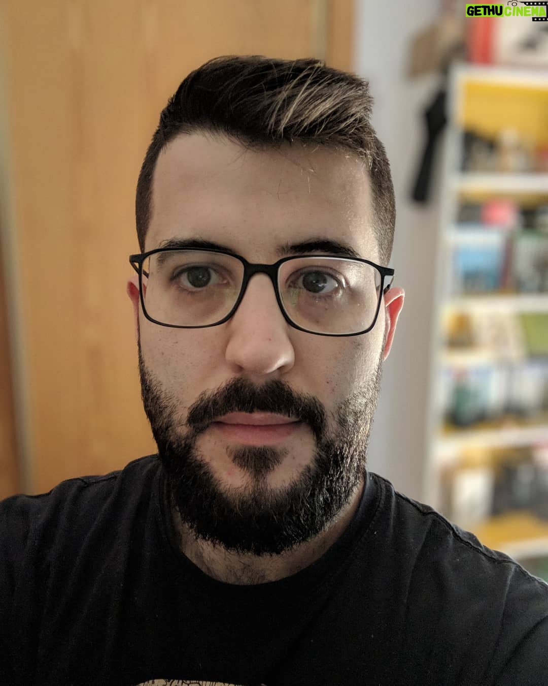 Alexelcapo - 28.8K Likes - Probando el modo retrato con la cámara frontal del Pixel 2 XL. Holy fuck.