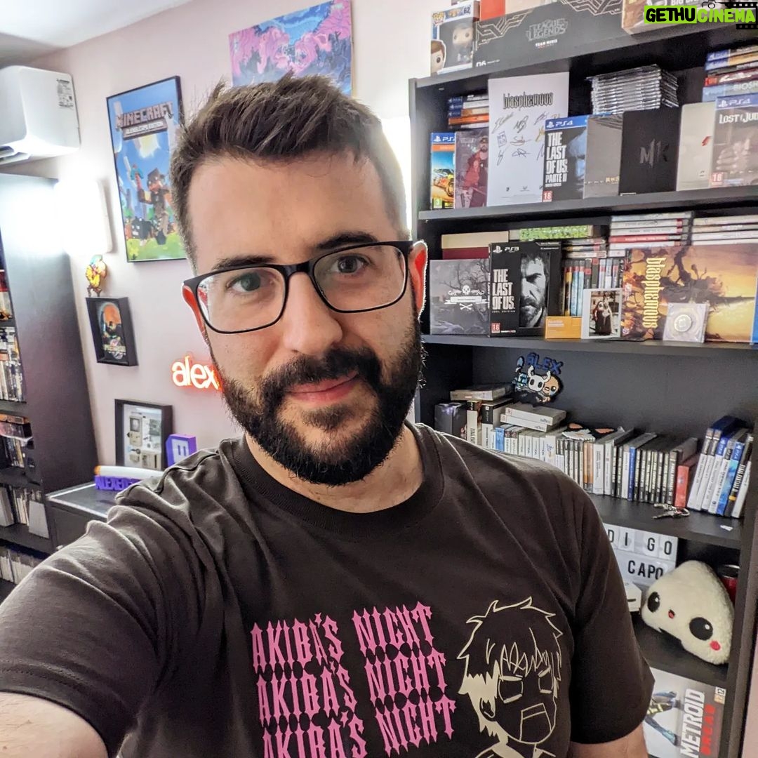 Alexelcapo - 55.1K Likes - Hola clavícula, encantado de conocerte.