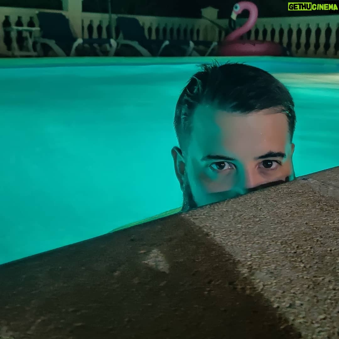 Alexelcapo - 57.4K Likes - Ey
