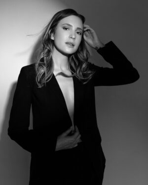 Alexia Fast Instagram - So excited for the new year. 

Photo by @karolinaturekphotography Makeup by @swankmakeup