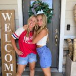 Alexus Oladi Instagram - HAPPY birthday to my cutie mom!!!!!!! don’t know what and where I would be at without you by my side, love you 😍😚