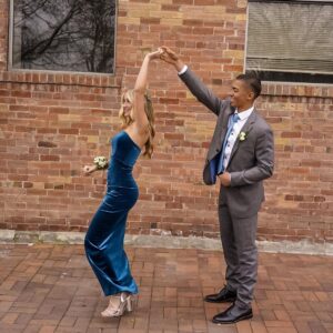 Alexus Oladi Instagram - prom with the best!! @afiefia