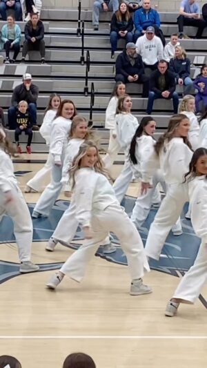 Alexus Oladi Instagram - Fun B-Ball Halftime ❤️‍🔥 #drillteam #playoffs #halftime