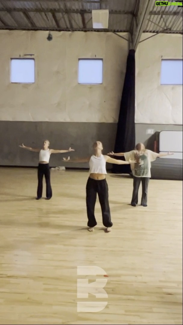 Alexus Oladi Instagram - These moments 💫 @l2dutah choreo: @kyliebronk