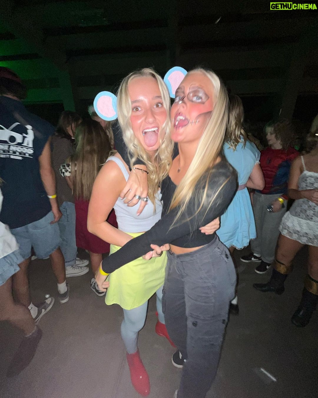Alexus Oladi Instagram - halloween month dump 👻🎃