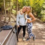 Alexus Oladi Instagram - yearly fall hike 🙃