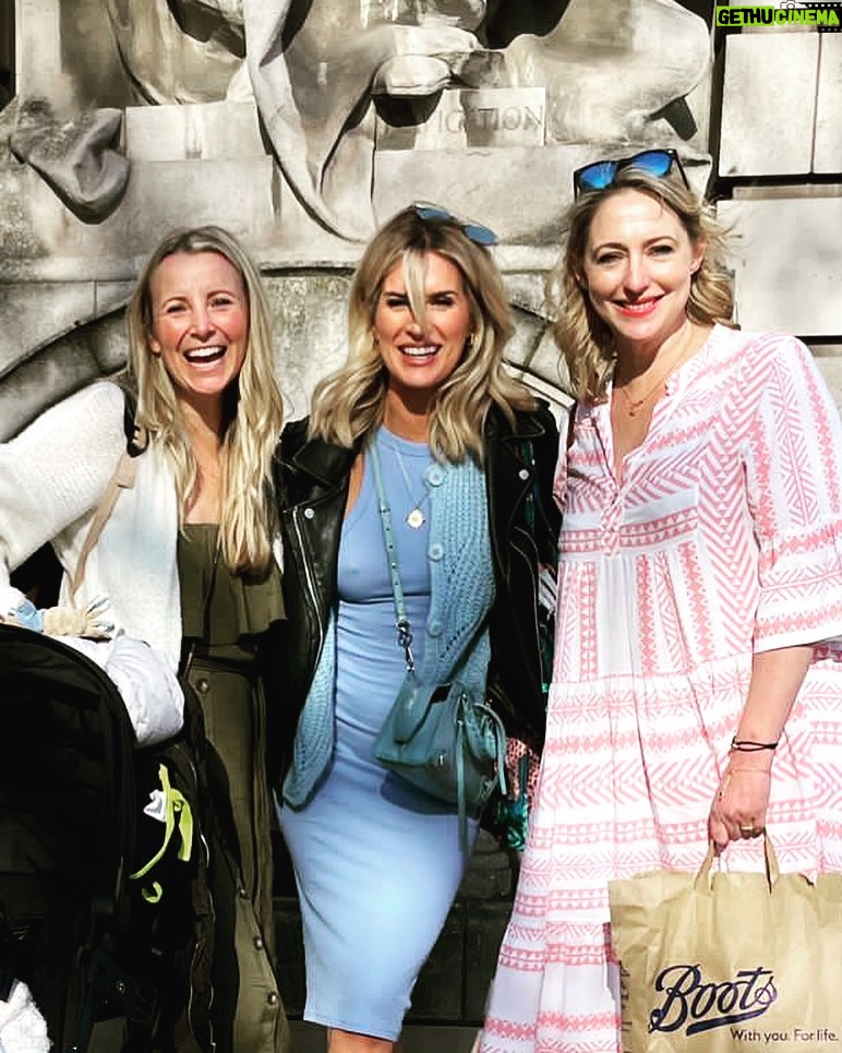 Ali Bastian - 1K Likes - Trying to find one photo of the three of us where none of us are doing anything strange 😂 or blinking or looking in the opposite direction 😂 You’d think we’d have got the hang of this by now!? Navigating life and motherhood with the support of my besties @sarahjaynedunn @carleystenson1 and @jodialbert (we missed you so much 💜) I made a bit of an impromptu (French Martini induced) speech about it at lunch yesterday - but we really have shared so much and I feel so lucky to have a gang that I can literally say ANYTHING to! There is always a seat at the table for whatever is showing up for any of us and I’m so, so grateful for that. I truly believe when you put a group of women together, magic happens. Here’s to making many new memories. Happy Mother’s Day gang 💫💫💫 📸: By Stan!