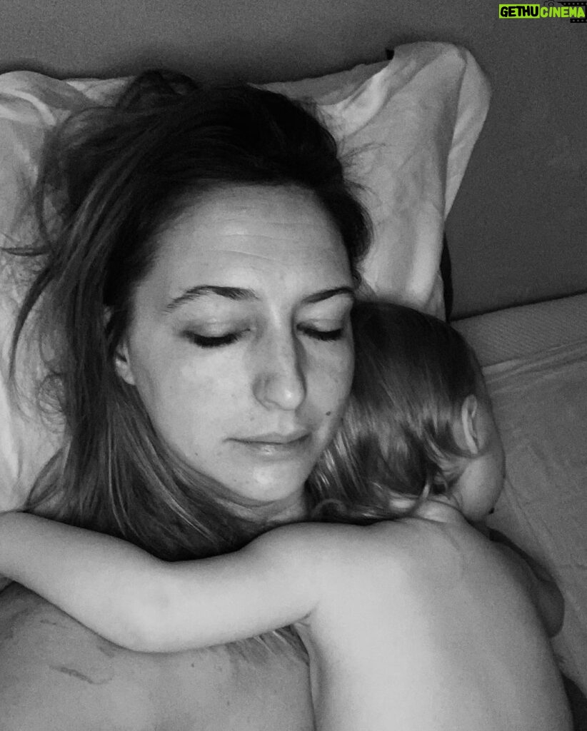 Ali Bastian Instagram - Toddler life. By Ali and Isla. Want to write something poetic about getting so upset about chalk that she cried out for Mummy milk and skin on skin. That although my milk supply is low and it is all coming to an end, she cried about it but seemed happier that we tried than me saying ‘later’ and then cuddled into me and fell asleep. That today, clothes are the enemy. That she has incredible moments of independence and bravery and will do crazy mountain goat kitchen climbing. That she loves drawing and is our very own Banksy. That she doesn’t want to hold my hand when we are out walking and is settling well into nursery and that she wants to sleep on me and feed at 10pm, 12am, 2am, 4am and 6am. That I’m so completely in love and I feel like I have concussion from sleep deprivation. That I want the world for her and want to keep her safe in a bubble. Not very poetic as I’m tired today but a little window into our perfectly imperfect world 💜