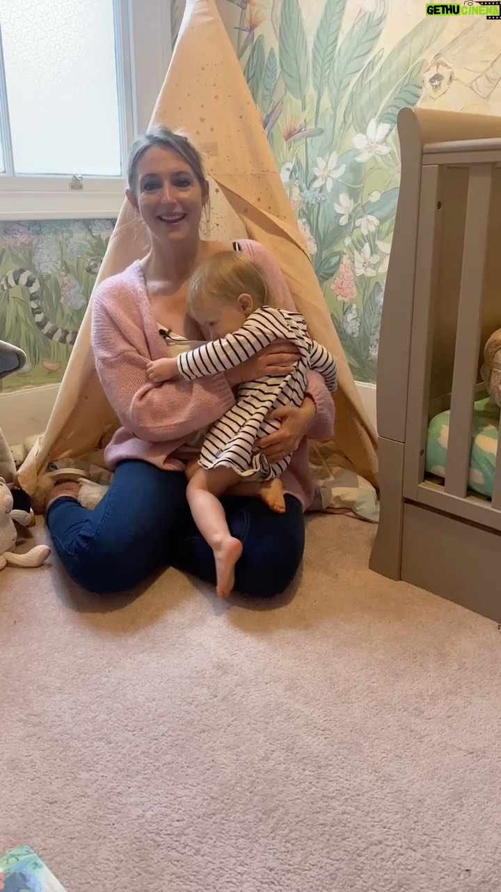Ali Bastian Instagram - Isla’s sleep diary part 4! 💤💤💤 Has your infant or toddler got their party pants on just in time for the holiday season??! Just as we have managed to get Isla into more of a rhythm with her naps and sleeps we have to navigate a busier social calendar… 🎄⭐️ balancing fun and family get-togethers (within the boundaries of the current situation) with keeping her sleep schedule somewhere in the ballpark of familiar! We have been using @owletcareuk Smart Sock Plus and Cam for over a year now which have really helped us track changes in Isla’s sleep, along with her heart rate and oxygen level, and plan around any potential disruption. The best part is I can continue to use the Smart Sock Plus until Isla is 5 years old. Here are a few tips from the Bastian/O’Mahony camp! ❤️❤️❤️ #OwletCare #OwletSock #AD