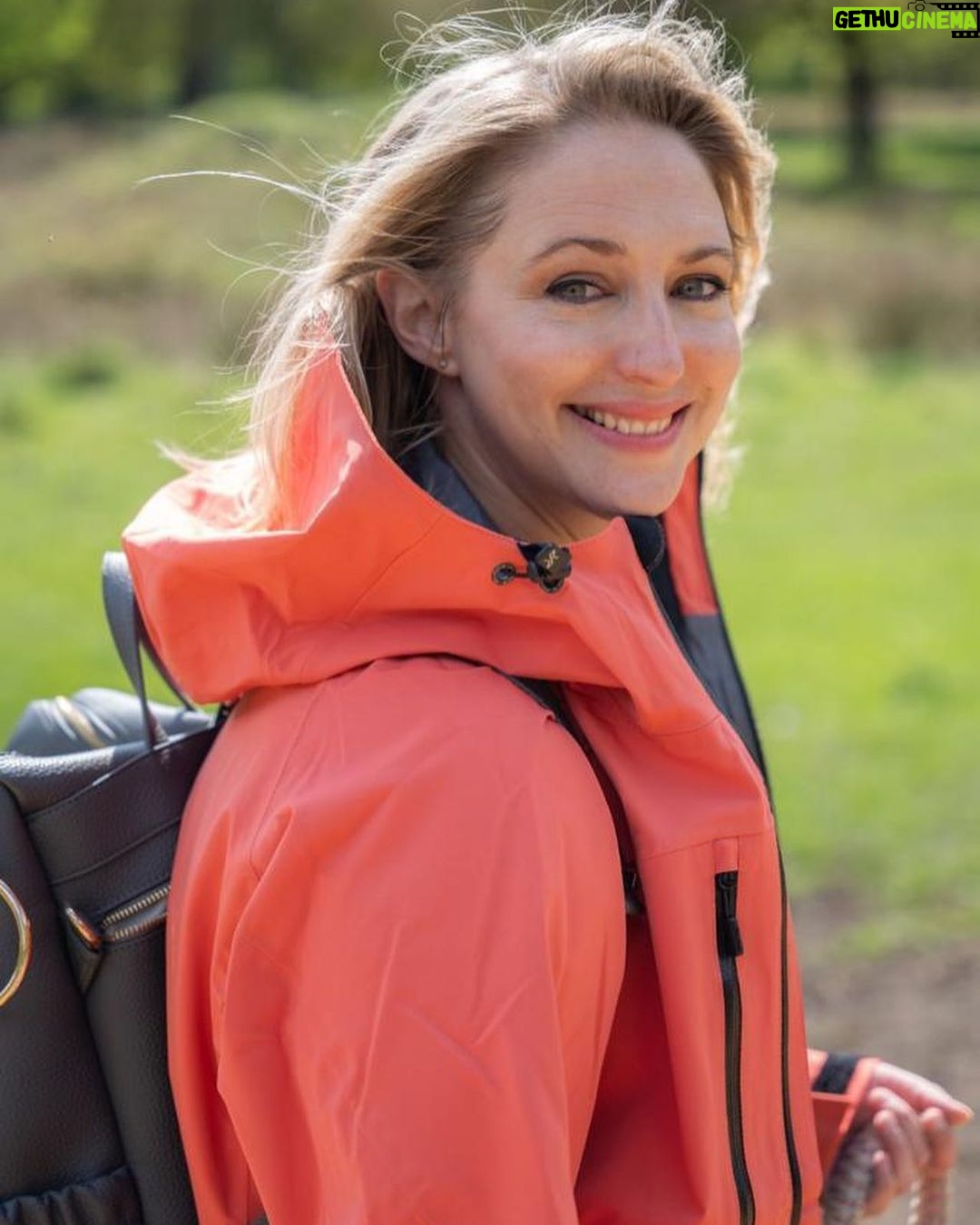 Ali Bastian - 0.9K Likes - Hand on heart, my stress levels have been through the roof lately and I honestly think that’s why I’ve been coming down with so many bugs. My nervous system is a bit frazzled getting back out onto the world - like I’ve just emerged from some kind of cacoon! And the family and professional life juggle is real! What I’ve noticed, through my own experience and through coaching others is that as soon as I’m in a state where I’m desperately trying to find a way to create the 36 hour day or the 8 day week - that is exactly the moment I actually need to take my foot of the gas. To rest and restore and to tend to my own needs.
During lockdown, I was so much better at getting out into nature and self soothing with long walks - quite frankly, apart from the domestic treadmill, there wasn’t much else to do to create routine - but now as the to-do list lengthens, I’m having to consciously decide to get out of the flat - or it just won’t happen!
I’m loving @Revolutionrace for their technical clothing that doesn’t put function entirely over form! As I’m sure you all know, I LOVE colour!!! Bright colours lift my mood and make me happy. I was drawn straight away to the waterproof, wind proof coral Cyclone Jacket, perfect for skiing and all year round mountain sports AND feels great on a dogwalk with my toddler! Revolution Race’s ‘Highwaisted Bouncer Jeans’ - shower proof, figure hugging, more flattering than your average hiking gear, warmer than a legging and SIX POCKETS… enjoy!! ❤️ Use my code: ALI15 Ps. I’ve hiked two mountains in my life, Snowden and Gaustatoppen in Norway and it wasn’t in gear that looked like this! I cannot wait to breath that mountain air again, clear my head and give this kit a run out!… one of these days… 🤔💭 Use:Ali15 for 15% off code valid from 5th-7th May, cannot be combined with other offers … Enjoy!! AD