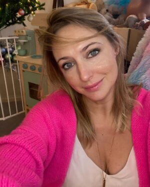 Ali Bastian Instagram - Christmas Photo Dump!!! 🎄🎄🎄 We felt so incredibly lucky to be able to share Christmas with my family given the absolute hellish lottery of the Covid situation at the moment. D had one day off Panto so Christmas Day was just the three of us…. With my fam popping in and out the rest of the time and a lovely late night doorstep visit from my in-laws. ❤️ 
📸 1.Christmas Eve game starting strong.
2. My mum upping the Xmas ante by putting my child in a stocking.
3. Bella (my Mum’s dog) and Isla were inseparable.  4. Christmas Morning… my little early riser discovering her new kitchen!  She makes a mean ‘cup of cino’ ☕️. 5. Getting a full Xmas dinner out of the oven by 12 so we could all eat together on Isla’s schedule meant we were all still in our pyjamas and no chance to run a brush through my hair or so much as stick on an eyeliner. It was chaos … but it was our chaos ❤️ 
6. … just because ❤️ .  7. Boxing Day … finally got some make up on and an ‘out fit’… David bought me a mini ring flash and I was trying to look cute… but just managed to look a bit dead eyed and weird 😂. 8. First time we ventured out of the house after living like hamsters for three days 🐹😂. 9. I LOVE this pic that my mum took and sent to me… I didn’t know it existed. It’s quite emotional to see myself looking so happy and relaxed. Isla has multiple allergies and weaning was a white knuckle ride. For a long time just setting foot in the kitchen I was on absolute red alert. This captures my baby enjoying her food and the simple joy that brings. It makes me realise how far we have come.
10. Merry Christmas ❤️🎄🌟