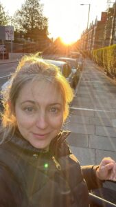 Ali Bastian Instagram - Out with my little early riser. 🌅 We all have such different sleep needs in this house. This one is definitely a lark… she basically puts herself to bed at 6pm every night no matter what I do but is up at the crack of dawn. Isla and David are night owls and often pretty cranky in the morning - sorry @davidcomahony 🤣 and I am honestly neither… I love sleep and can go to bed early, lay in.. my optimum is about 13 hours sleep and I have a small window of operating at full capacity somewhere in the middle of the day… and yet… I SLEEP THE F***ING LEAST!!!!!!! I want to start a mum camp where we can all just get in our pyjamas and sleep and people bring us cake. WHO IS WITH ME?? 🤣🤣🤣🤣 #sleep #baby #family #buggy #joolzaer #stroller #gift @myjoolz @mumandme_app