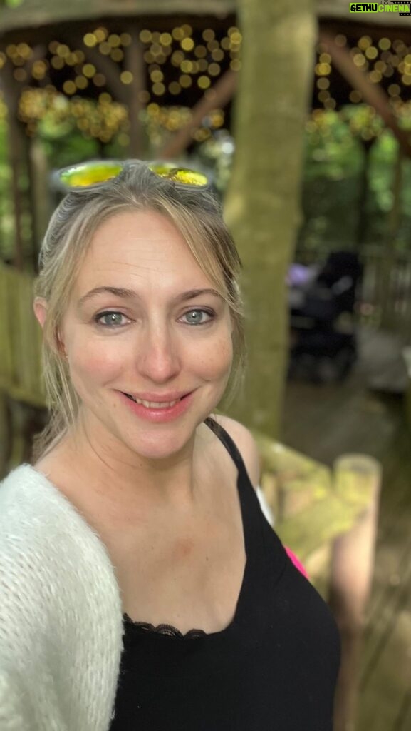 Ali Bastian Instagram - Little highlights reel from our mini break @narniatreehouse Such an amazing place to have our first little holl as a family of 4! We LOVED it!! Only an hour out of London in beautiful Oxfordshire. So much thought has gone into this beautiful Tree House. Cannot wait to go back! Isla wanted to stay there forever and I felt the same!! Some beautiful family memories made here. Thank you so much @narniatreehouse 🌳❤️💫🧚🌈 #familytravel #treehouse #adventure #collab