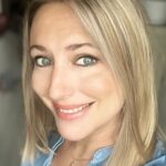 Ali Bastian Instagram - New Hair!!!!! I’m not sure blondes do have more fun but I certainly feel more like me when I’ve had a few highlights! Thank you so much @amydavidsonhair for coming over to do my hair makeover! Love it!! It had only been six months since my last trip to the hairdressers 🙈. #highlights #blonde #hair #newhair