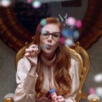 Alican YÃ¼cesoy Instagram - İşte karşınızda 9 Kere Leyla’nın fragmanı! Elmalar, tatlılar ve baloncuklarla dolu filmimiz 20 Mart’ta sinemalarda! #9KereLeyla ….. #HalukBilginer #DemetAkbağ #ElçinSangu #FıratTanış #EzelAkay #contactfilmworks @contactfilmworks #BKM25 @bkmonline