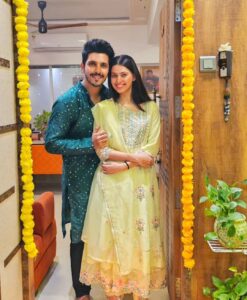 Alice Kaushik Instagram - From us, to you ❤️🪔 #HappyDiwali #AllThingsLoveAndLight ❤️