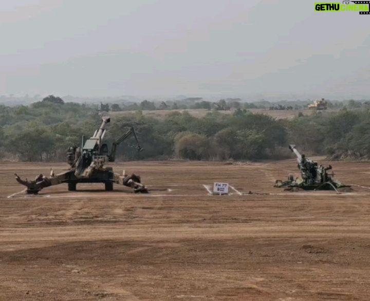 Alice Kaushik Instagram - We will never ever forget this day β€οΈ Having front row seats to watch these BEAUTIFUL machines right in front of our eyes doing their magic was just pure madness. Thank you @satyashail1008 for this experience π INDIAN ARMY π₯β€οΈπ«‘ π π π π£ π£ π£ πͺπͺπͺ π«‘π«‘π«‘π₯π₯π₯ India