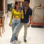 Alice Kaushik Instagram - Date night with my boy @kanwardhillon_ 💋 @firinindia Thank you for hosting us ❤️ The food was fab ❣️ #Cafe #DateNight #FirinIndia #Raddison Radisson Mumbai Goregaon