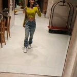 Alice Kaushik Instagram - Date night with my boy @kanwardhillon_ 💋 @firinindia Thank you for hosting us ❤️ The food was fab ❣️ #Cafe #DateNight #FirinIndia #Raddison Radisson Mumbai Goregaon