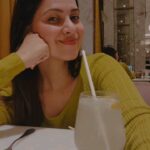 Alice Kaushik Instagram - Date night with my boy @kanwardhillon_ 💋 @firinindia Thank you for hosting us ❤️ The food was fab ❣️ #Cafe #DateNight #FirinIndia #Raddison Radisson Mumbai Goregaon