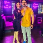 Alice Kaushik Instagram - The song says it all..💛🎶🖤 #picoftheday #photogram #instagram #ootd #instagood #lookbook #alicekaushik #kanwardhillon #kdice #love Mumbai, Maharashtra