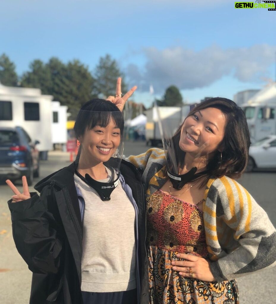 Alice Lee Instagram - Did you know?? Jee and I were already friends before she got cast to play my sister on @zoeysplaylist and now that we’ve played sisters, it’s almost like we’re real sisters and I’m just gonna miss my sister as she travels back to LA #sisters #koreansisters #faceshields Vancouver, British Columbia