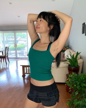 Alice Lee Instagram - Thought I’d try growing out my armpit hair. Made my mom take this. #longarmpithairdontcare #feminity #girlpower