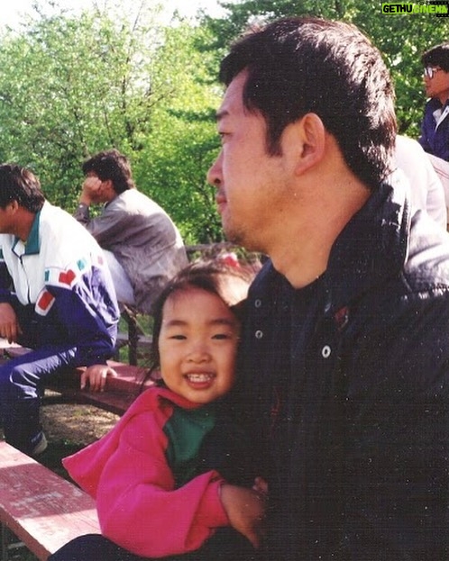 Alice Lee Instagram - Daddy’s girl forever and ever ❤️ 하늘만큼 땅만큼 사랑해, 아빠!!! Shoutout to all the amazing dads out there and also to all those who move through this world with love even though they didn’t have the dad they deserved. #happyfathersday #아빠최고