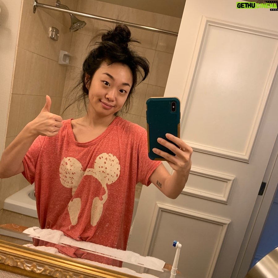 Alice Lee - 1.8K Likes - Cool, bangs #iwokeuplikethis #bedhead
