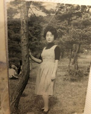 Alice Lee Instagram - Thinking of the strong Asian women in my life who have made me and shaped me. Pictured are my mom, my paternal grandmother, my aunts (more not pictured). I’m so proud to be a Korean woman. Praying for the victims and the families of the Atlanta shooting who lost their mother, their daughter, their sister, their wife. #strongasianwomen