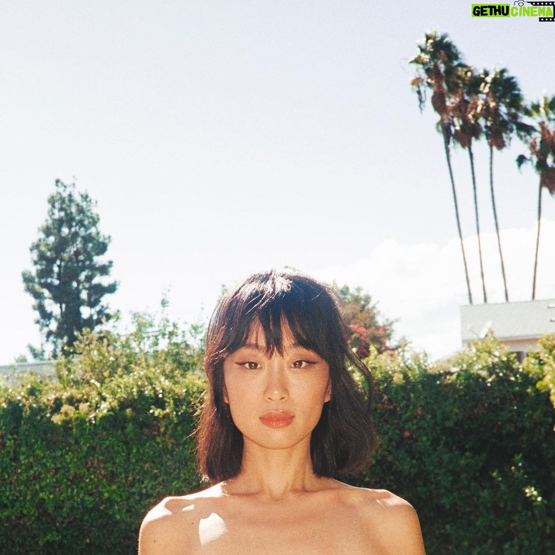 Alice Lee - 2K Likes - Okay LA (and everywhere else lol), let’s get itttt and by ‘get it’ I mean let’s love life, all the moments, simple and grand, dream big while staying present, and feel all the things, the highs and the lows!! What a gift to be alive 🥲🥹
Lol also, I’m wearing a tube top, FYI, for all you naughties! 🌴☀️