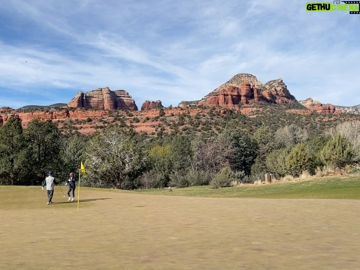 Alice Lee Instagram - Little late to post, but went on a road trip with the rents back in January from Chicago to LA and it was SO FUN. We laughed, we golfed, and made memories for life ❤️ #roadtrip #sedona #santafe
