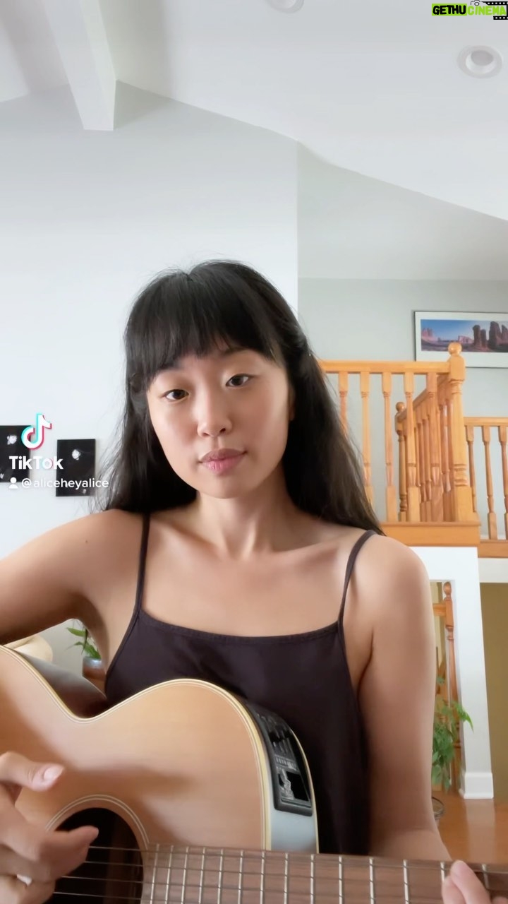 Alice Lee - 3.5K Likes - Bilingual peeps where you at 🗣😁 #bilingual #koreanschool #korean #shortpopsong