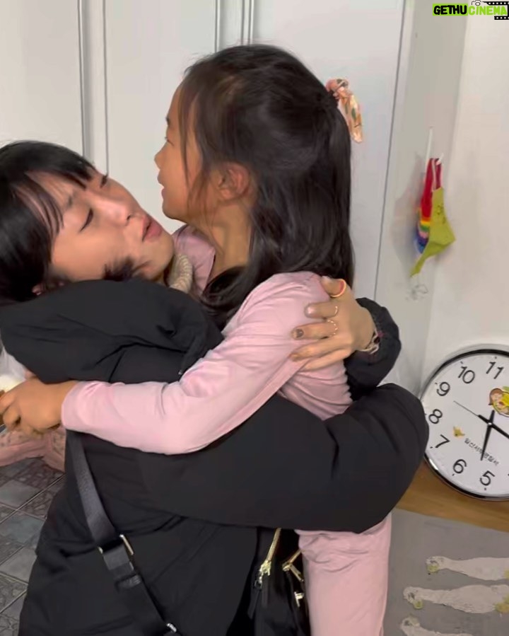 Alice Lee Instagram - Coming back to the Motherland has made my heart and soul sooooo full. Love and abundance overflowing!!! It’s almost inexplicable. It has been just the best. I’ve been lucky enough to visit Korea many times in my life, but returning to where my ancestors are from, at this point in my life, has been everything and more. This time, I really felt like I was coming home. I’m so proud to be Korean. I’m so grateful to have Korean culture embedded in me, to have the Korean language flow through my tongue, to have a bond with my extended family that is eternal and strong. I love being from the States, but there is something so refreshing and heartwarming about being surrounded by people who look like you, eat like you, and talk like you, especially after so much social conditioning that tells you you’re a “minority” when you live in any Western country. I am 100% American, but I am also 100% Korean. I’m so thankful to have two countries to call home. And even though I’m suuuper sad to leave Korea, I know that’s because it has been that incredible of an experience 🥲 Can’t wait to come back. ALSO LOOK AT MY COUSINS’ ADORABLE KIDS AKA MY NIECE AND NEPHEW WHEN WE HAD TO SAY GOODBYE 😭🥹🥹 MY HEART!!! #한국 #korea #광화문 #가족 #family #남이섬 #복 #blessings #천천히 #slowly #눈 #snow #조카 #niece #nephew #경북궁 #palace #korean #american #koreanamerican #culture South Korea