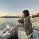 Alice Lee Instagram – Vancouver more like FUNcouver!! Lolol also STUNNINGcouver, as always. With my short hair soul sis ππ» #soundon #shereallythoughtshewasgonnashuckoysters #ENFJsinthewild Vancouver, British Columbia