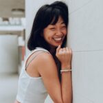 Alice Lee Instagram - So many reasons to be smiling lately!!! My main one is: To be fucking alive. To be here and see pretty mountains and sunsets, to eat yummy food, to look into the eyes of other people and know we’re existing at the same time and getting to connect in this moment. To just be here on earth and see and hear and smell and touch things and most importantly to FEEL all the feelings. It’s all so fucking wild and cool. Getting to know myself again and again as I evolve and grow. Unlearning what society has told me will make me worthy or happy and learning to really love myself and my life again. Letting go of all the past and future “should’s”, “could’s”, “would’s”, and just allowing myself to EXPERIENCE it all here and now, woweeee 🥹🥲 I hope you’re smiling and farting around and dancing, too 💨💃🏻🕺🏻