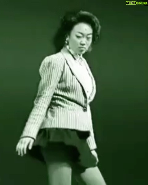 Alice Lee - 11K Likes - CORN NUTS!!!
Absolute BIG FUN seeing @heathersmusical on The West End! What a joy and trip down memory lane. Can’t believe we opened this show Off Broadway eight years ago wowowow lol SO VERY seeing it from the audience all these years later and meeting our extended UK fam and fans. Our love is god 🙏🏼
Swipe to see old school Heather Duke living her best life 😂💚💚💚
#heathersmusical #heatherduke #offbroadway #newworldstages #westend #theotherpalace