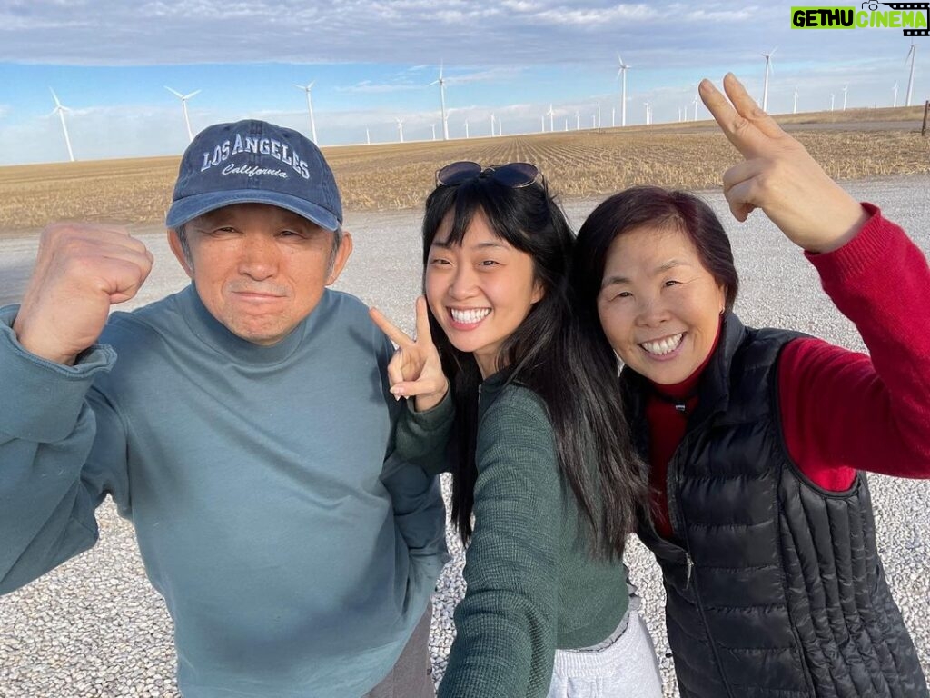 Alice Lee Instagram - Little late to post, but went on a road trip with the rents back in January from Chicago to LA and it was SO FUN. We laughed, we golfed, and made memories for life ❤️ #roadtrip #sedona #santafe