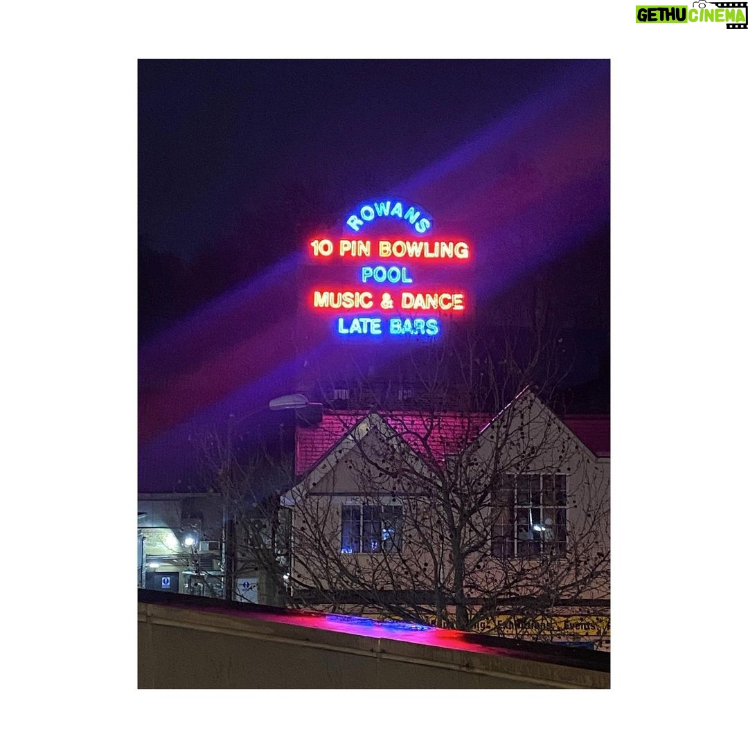 Alice Levine Instagram - Rowan’s neon, the ultimate checklist of things we’ll tell the grandkids once came with jail time 🎳 🎱 🍻 🎶 💃🏻 ⏰