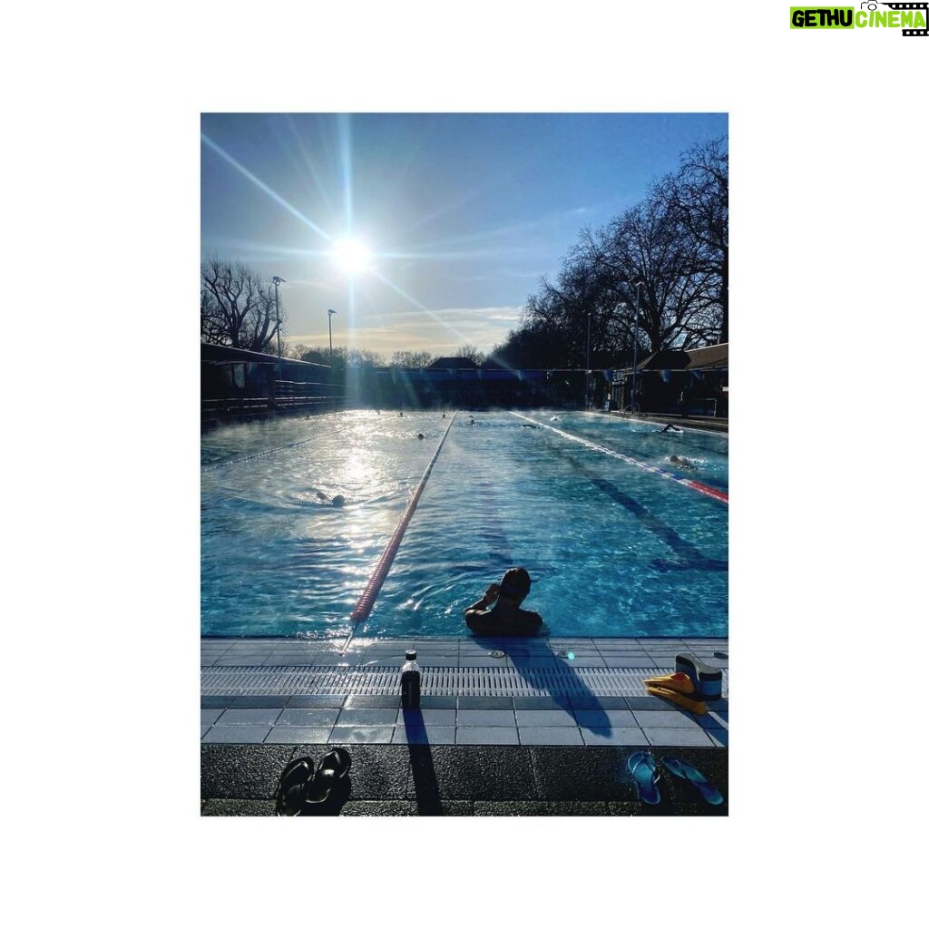 Alice Levine Instagram - So great to be back - a perfect winter swim earlier☀❄