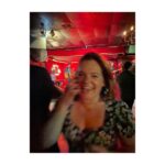 Alice Levine Instagram - Jenny being taught the Texas two-step by the locals ⬅️➡️➡️- thanks to y’all who let me tread on your toes 🥾💓 (wish it was me elegantly swishing in picture 2) Austin, Texas