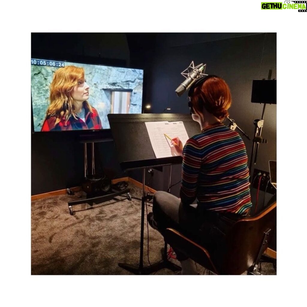 Alice Levine Instagram - Putting the finishing touches to one of the episodes of #sexodyssey #channel4 - this is the safest shot to show 🍆🍑 ( 📸 @arronfellowstv ) @mindhousetv @officiallouistheroux