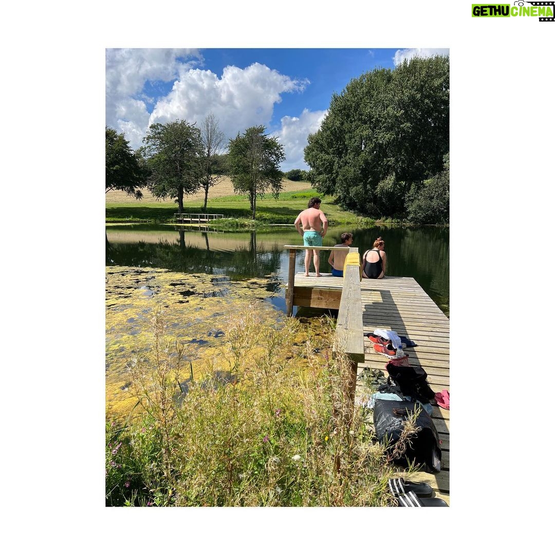 Alice Levine Instagram - Dad’s put the seats down in the back of the Ford Sierra and spread the ground sheet out, because, we’re going to the local dump…*looks to camera, eye twitches*