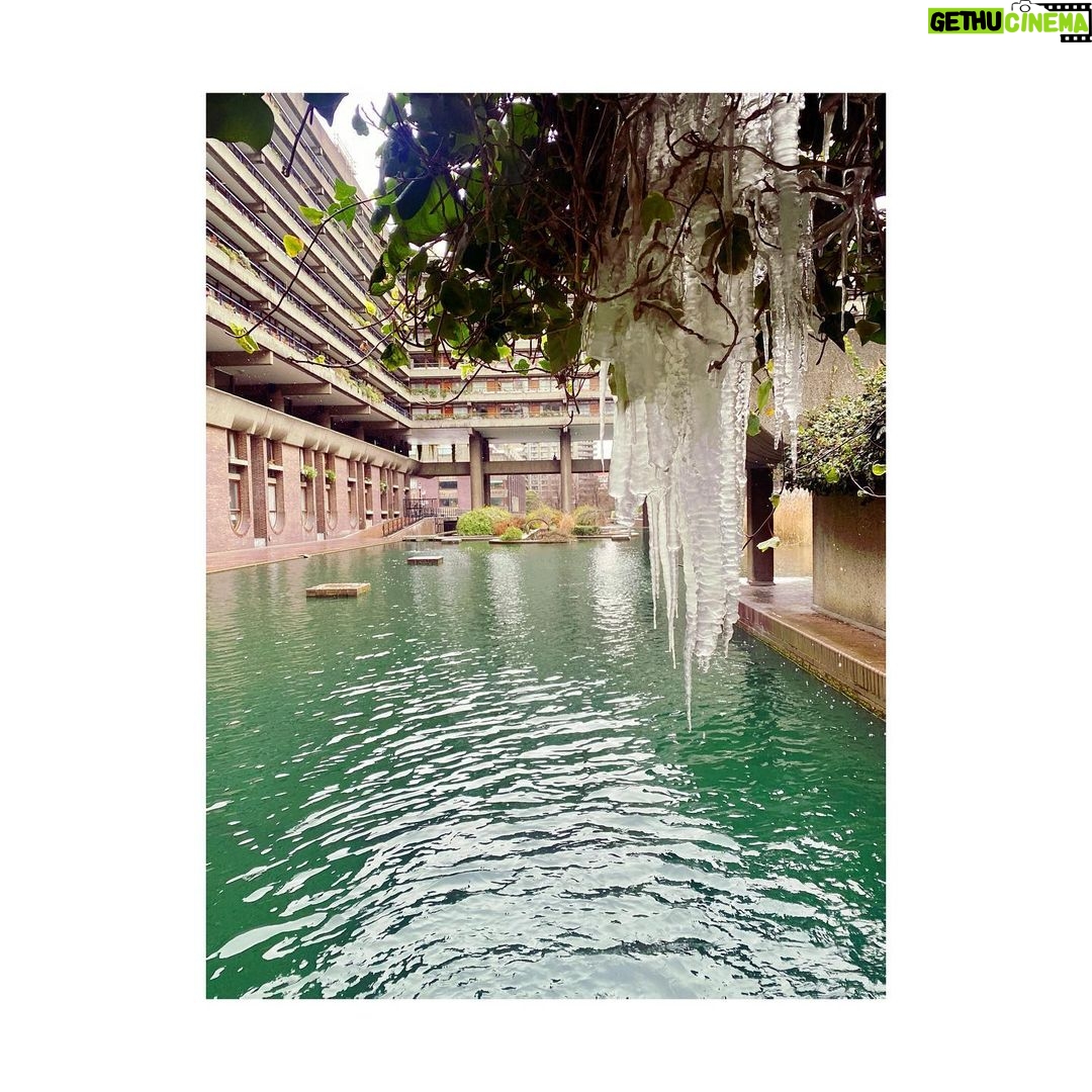Alice Levine Instagram - Barbican, the all weather paradise 🧊💙🧊