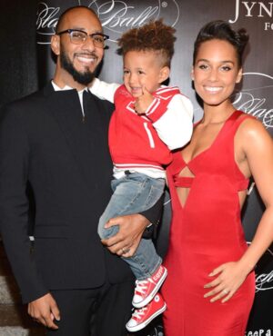Alicia Keys Instagram - This can’t be real!! You can’t be 13!!!! You are a dream come true!!

May the most high protect you!! and may you always walk like the young king you are 👑👑👑 I’m so proud of you, my son!! 🌞🌞🌞You light up the world!!!

Happy Born Day!!!!! To happiness, love, blessings and many many more!! 💥💥💥💥💥
