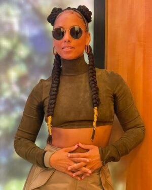 Alicia Keys Instagram - Friday energy ✨✨✨