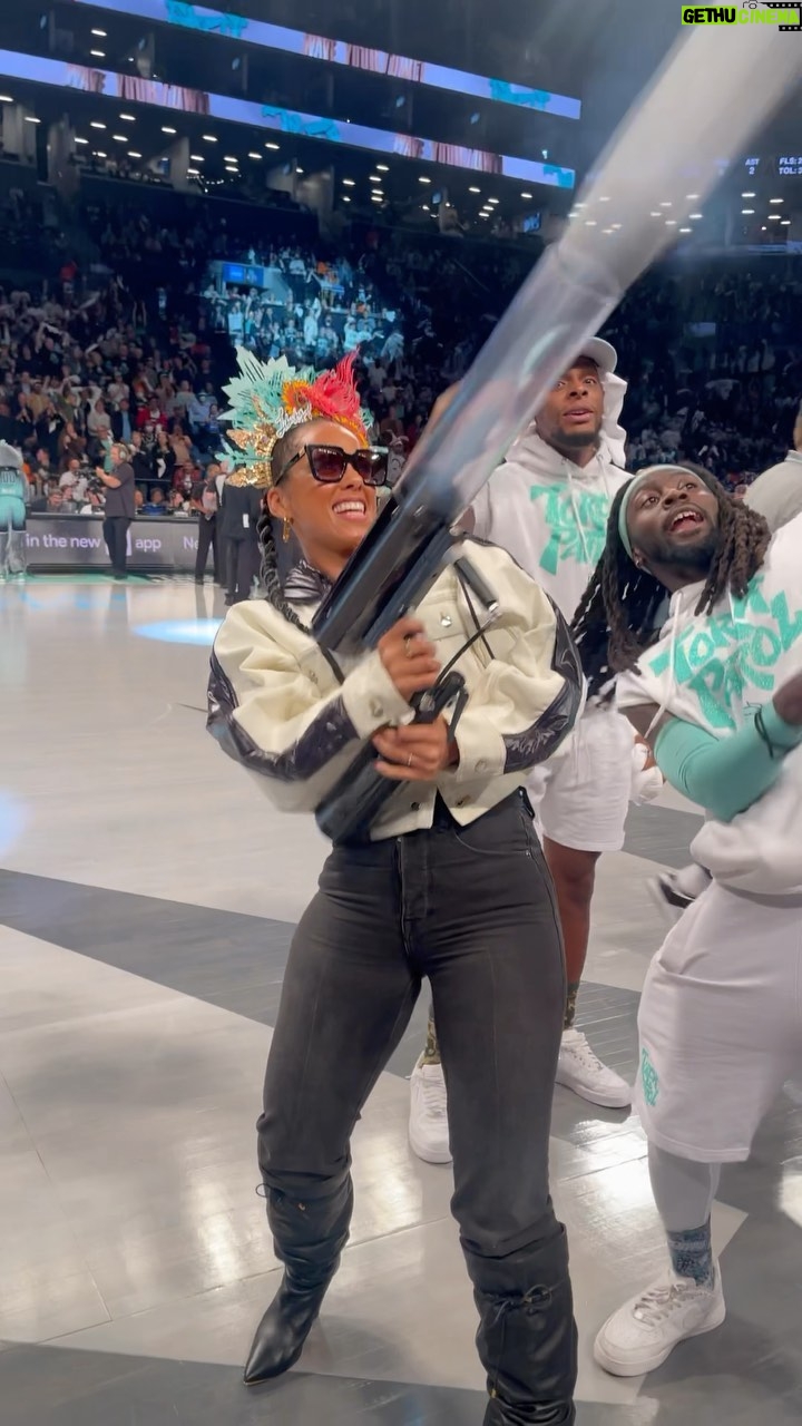 Alicia Keys Instagram - Itβs the lean for me π₯π₯π₯π₯π₯π₯π₯ Havin fun in NY!!!!! π½π½π½π½ π½π½π½π½ π½π½π½π½π½π½π½π½π½π½π½