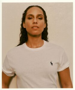 Alicia Keys Instagram - I love getting smarter. I love being more conscious. I love being aware of what I think. I love being in touch with what I think and being comfortable knowing that what I know is the right thing for me, that I don’t have to seek so much validation from everybody else to decide if that’s a good thing for me or not. I think you get more beautiful as you get older, too. I feel like there’s something about it. Your heart opens more. You have a quality about you that is so much stronger in a way. I really know that you become more beautiful as you recognize these things about yourself….. @thecut 💜💜💜