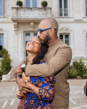 Alicia Keys Instagram - Happy Born Day to the one whose sun I orbit!! There’s nothing we can’t do. This year is going to be transformative! You are absolutely out of this world! ‼️🚀🚀🌍🌍

Forever yours, and forever by your side!